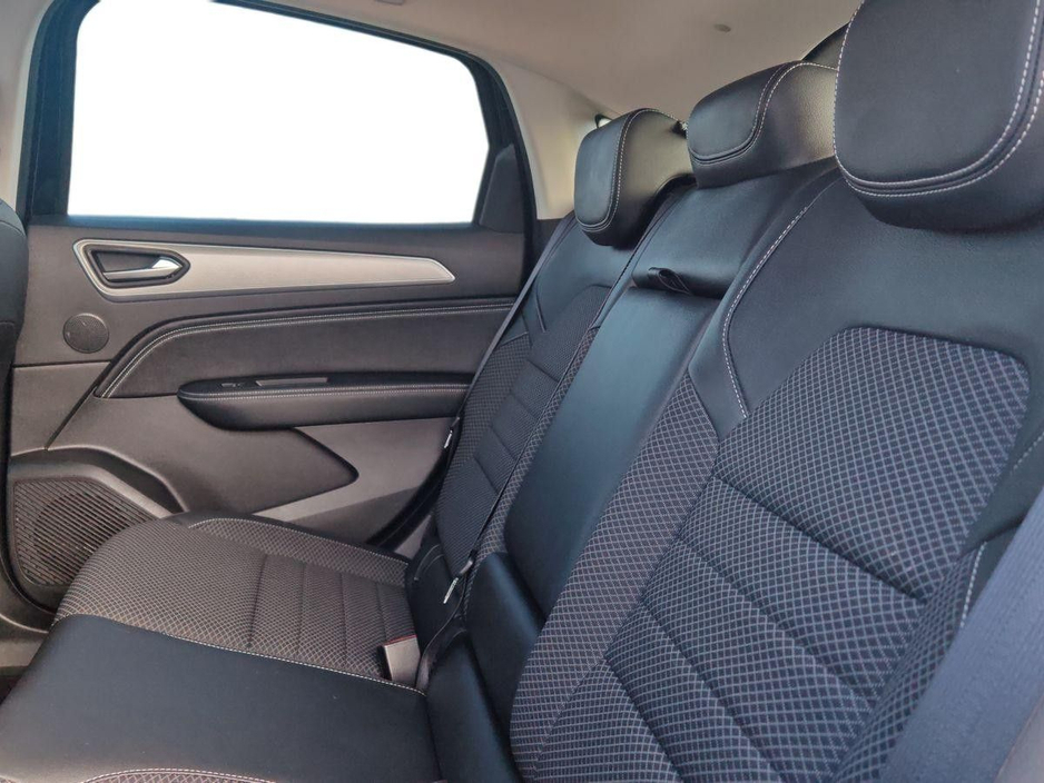 2022 Renault Arkana - image 10