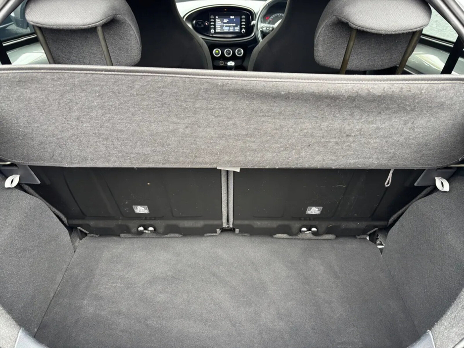 2022 Toyota Aygo - image 25