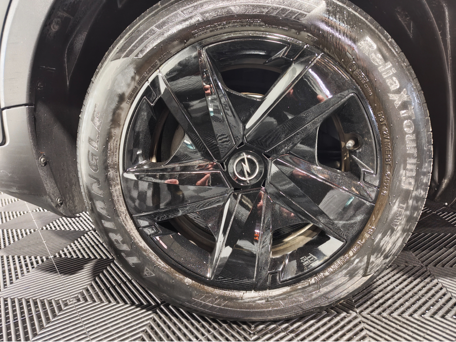 2023 Opel Crossland X - image 20