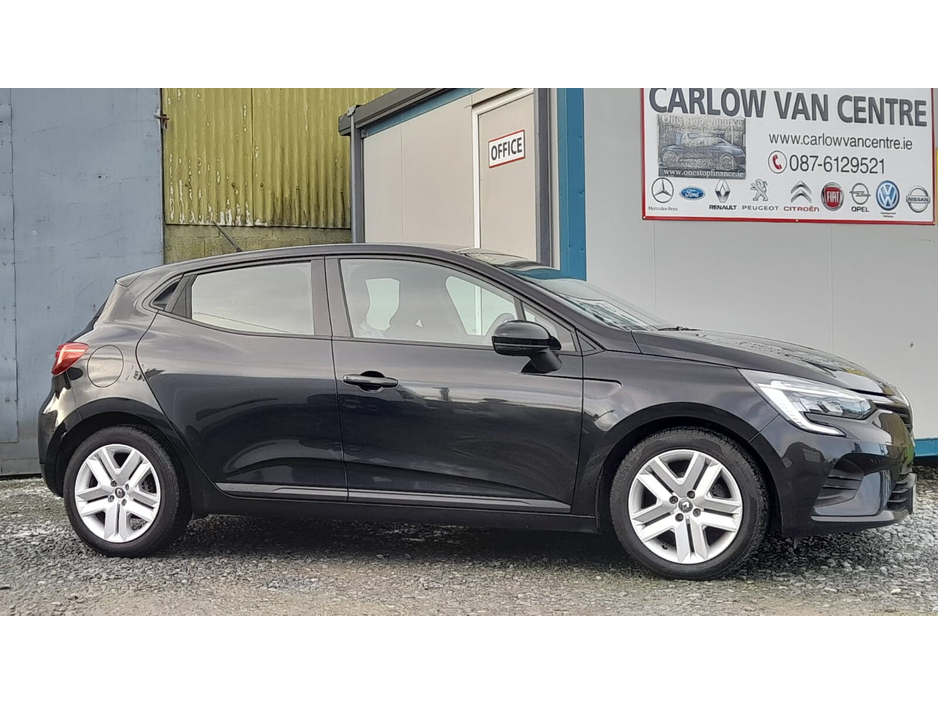 2022 Renault Clio Dynamique TCe 90 €14,450