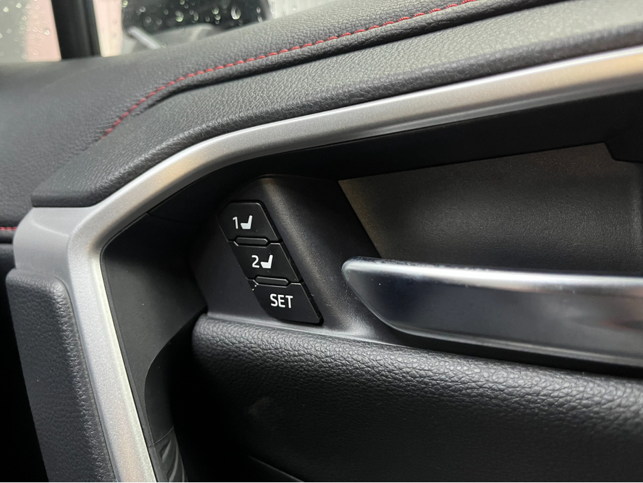 2024 Toyota Rav4 - image 12