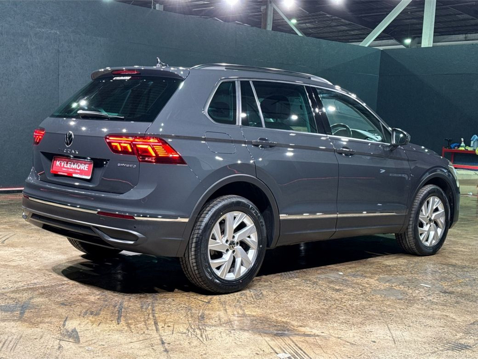 2022 Volkswagen Tiguan HYBRID AUTOMATIC 1.4L TSI PHEV - PARKING SENSORS - CRUISE CONTROL - A/C HEATING CONTROLS €29,950