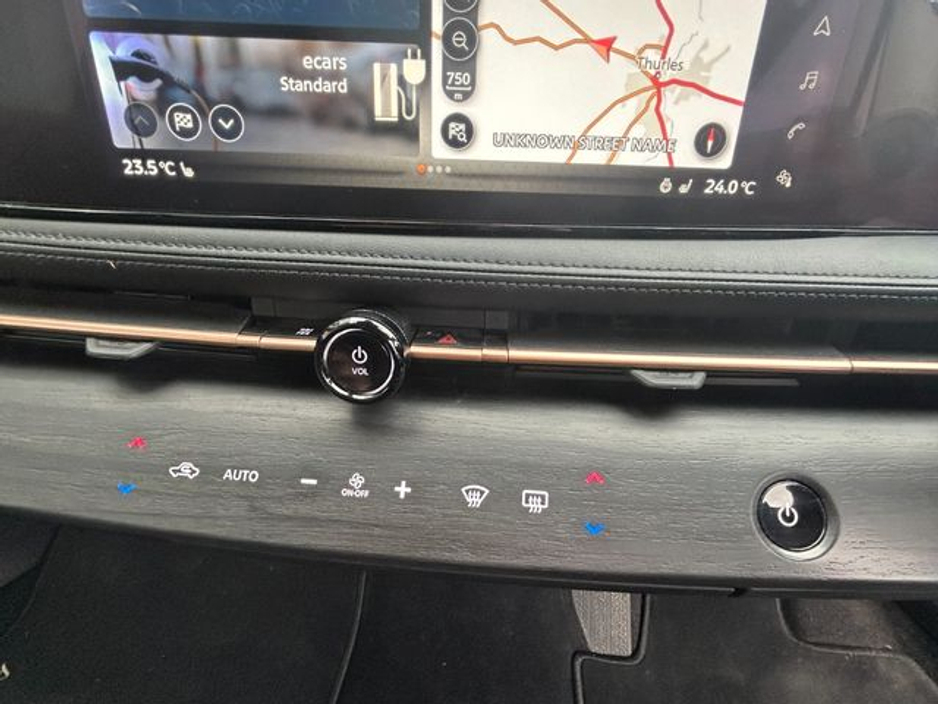 2023 Nissan Ariya - image 18