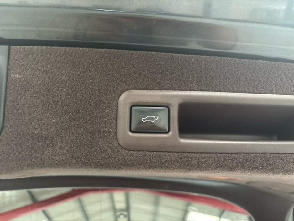 2019 Lexus RX 450 h - image 11