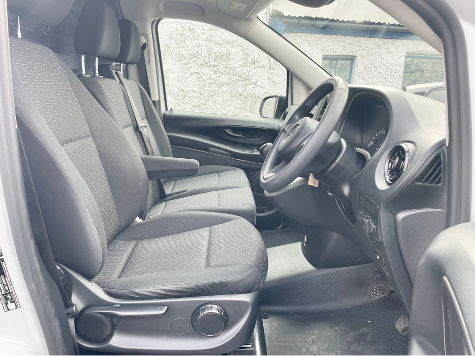 2023 Mercedes-Benz Vito - image 15