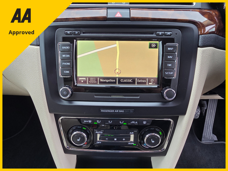 2014 Skoda Superb - image 19