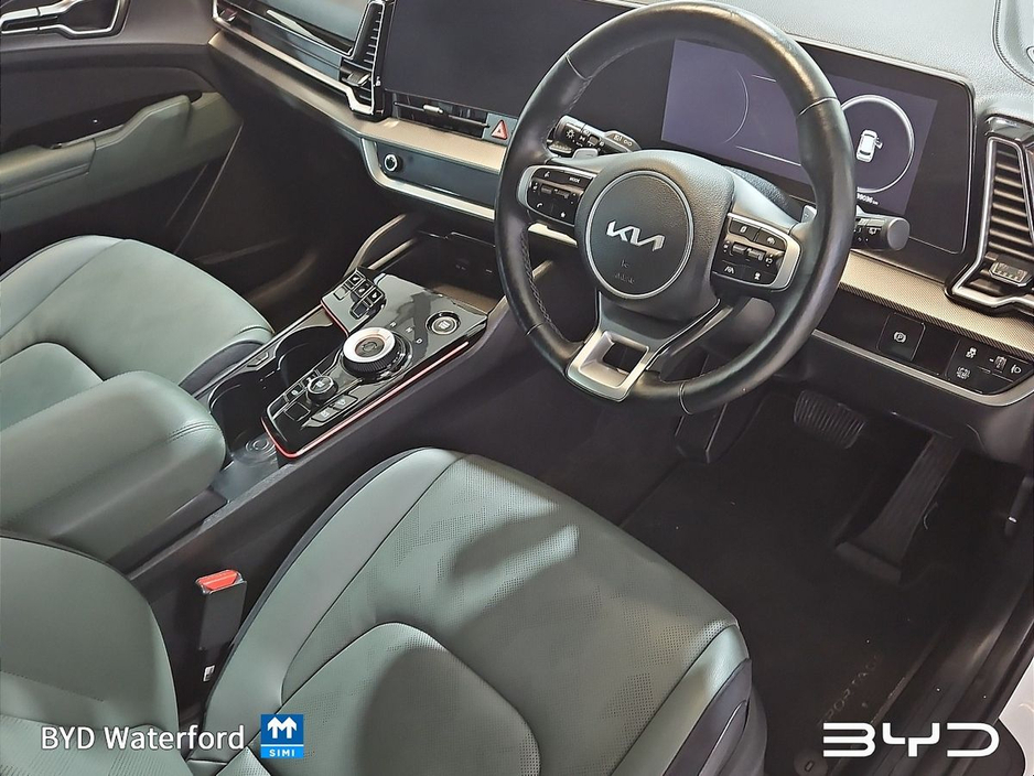 2024 Kia Sportage Anniversary Edition Hybrid. Cruise Control, Heated Seats, Heated Steering Wheel, Rear Charging Ports, Reversing Camera. €37,995