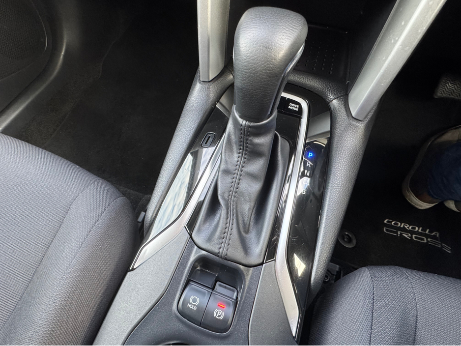 2024 Toyota Corolla Cross - image 17