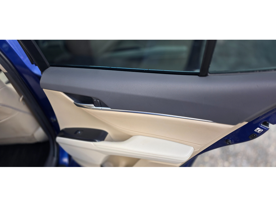 2018 Toyota Camry PLATINUM LUXURY EDITION €19,950