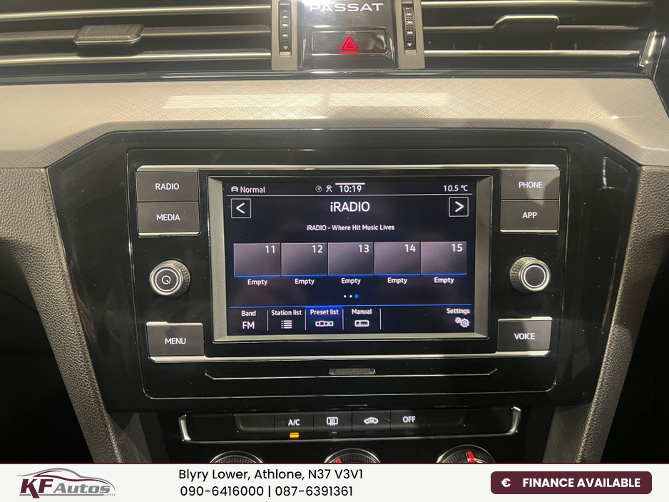 2020 Volkswagen Passat - image 28