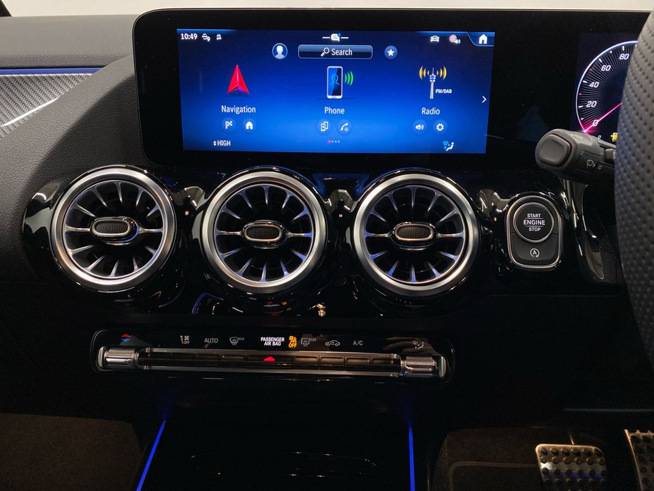 2025 Mercedes-Benz GLA Class - image 11