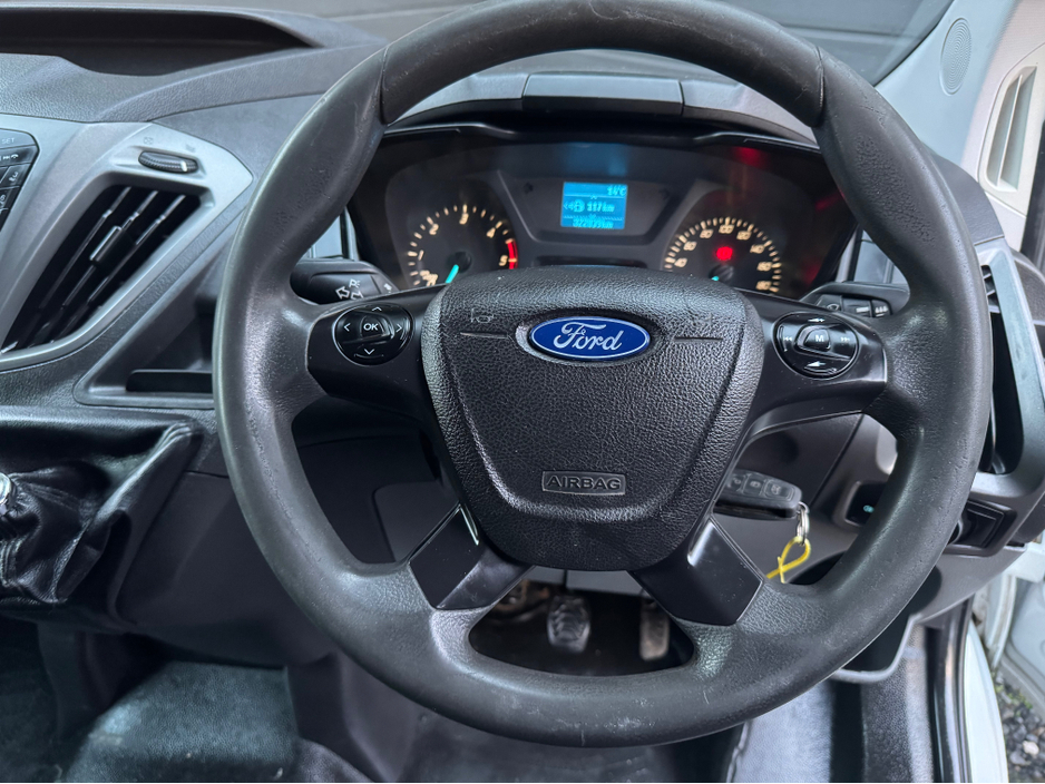 2015 Ford Transit Custom 2.2 L3 250S 100PS LR €8,995