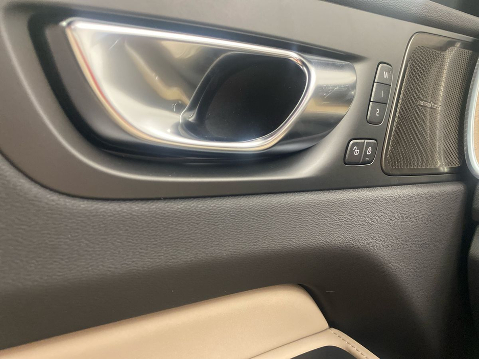 2026 Volvo XC60 - image 22