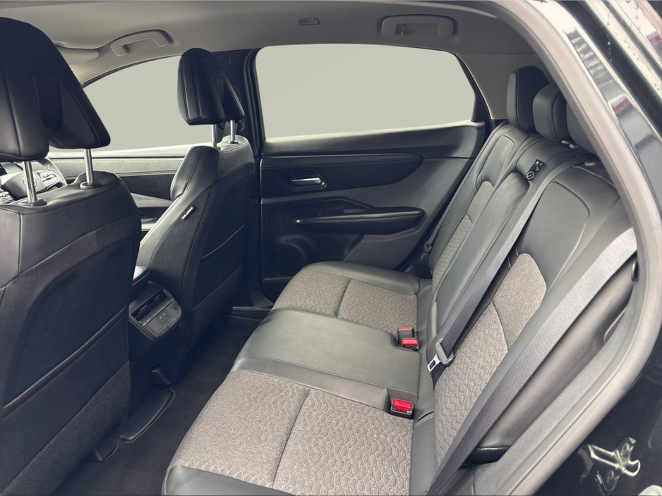 2025 Nissan Ariya - image 7