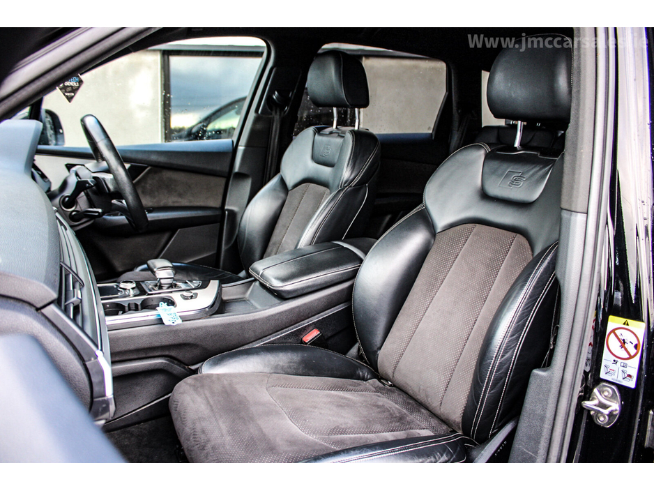 2017 Audi Q7  €37,995