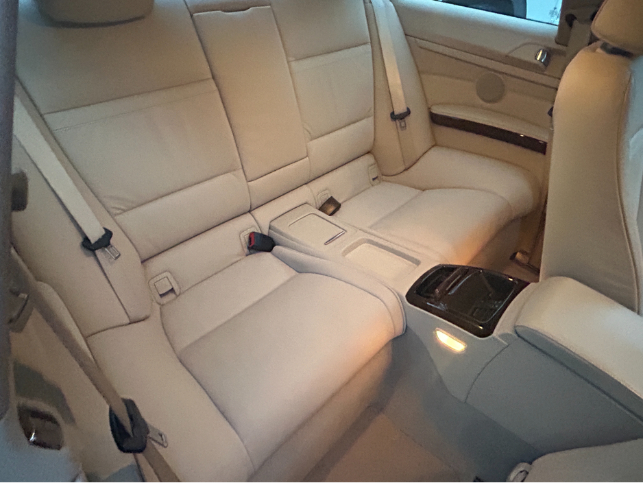 2008 BMW 3 Series - image 11