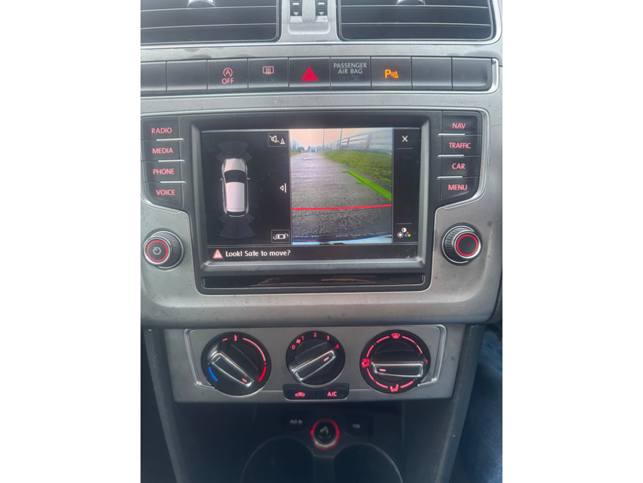 2016 Volkswagen Polo 1.0 5DR 75HP Lounge €9,950