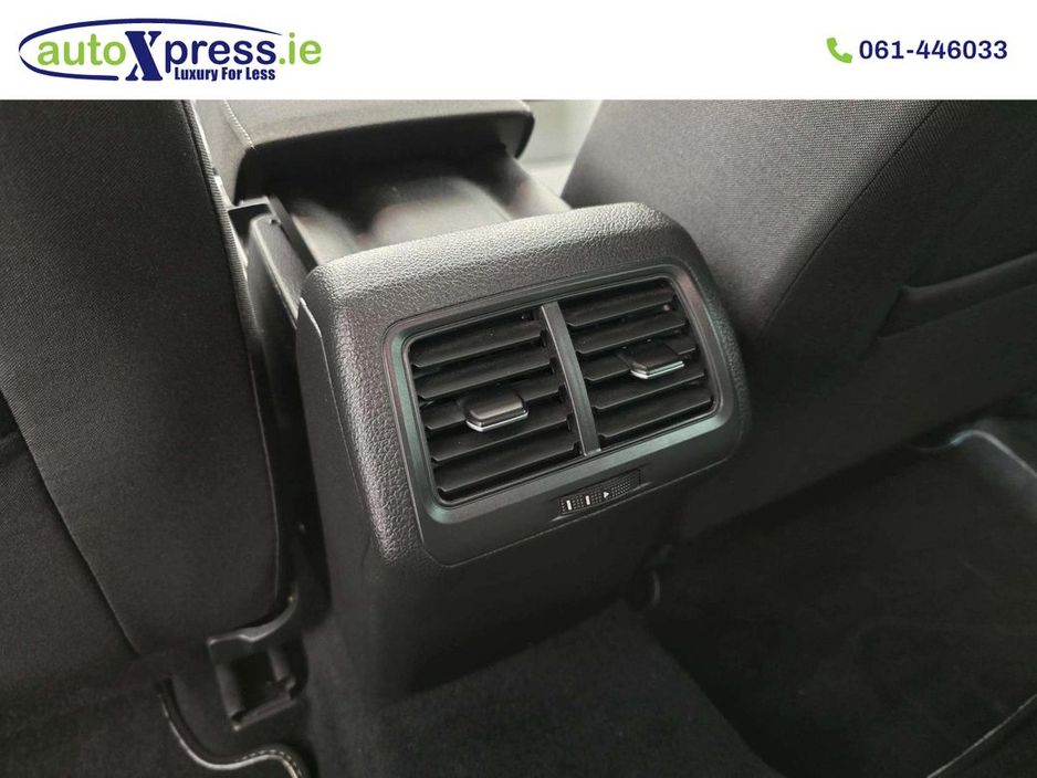 2018 Volkswagen Golf - image 8