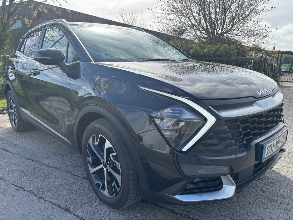 2023 Kia Sportage - image 2