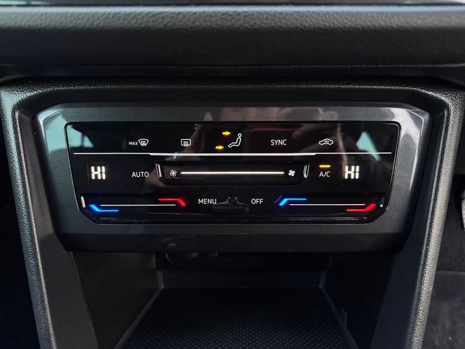 2021 Volkswagen Tiguan LIFE 2.0 TDI MANUAL 6SPEED FWD 122BHP 5 5DR €26,800