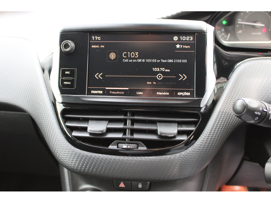 2018 Peugeot 2008 - image 15