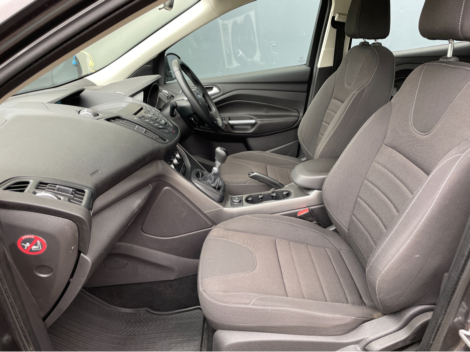 2015 Ford Kuga - image 7