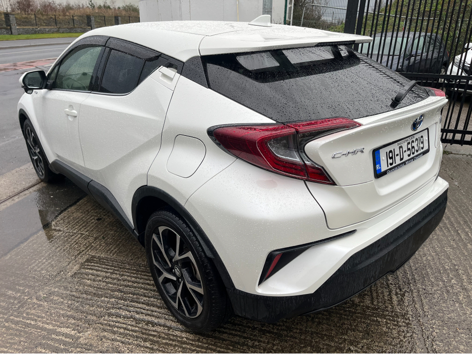 2019 Toyota C-HR 1.8 HYBRID AUTO LOW KM FULL LEATHER €19,950