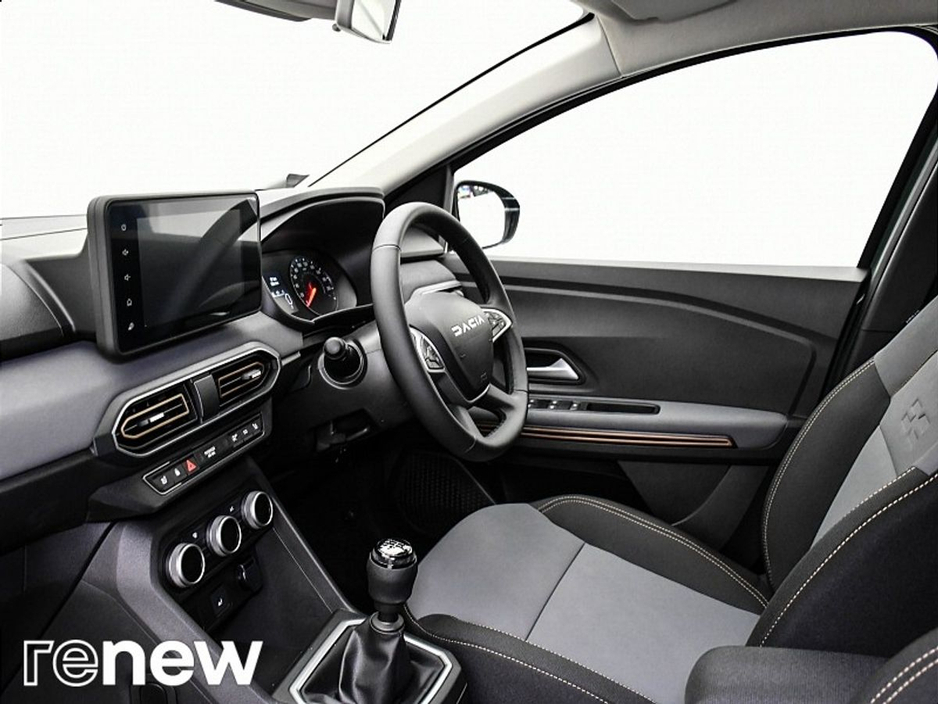 2025 Dacia Sandero Stepway - image 5