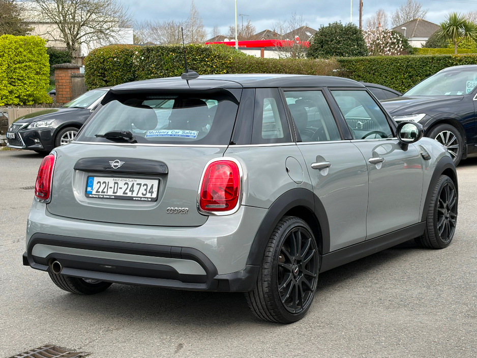 2022 MINI Hatch - image 5