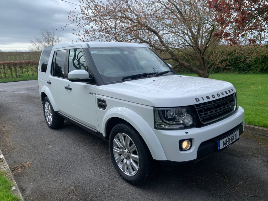 2014 Land Rover Discovery - image 9