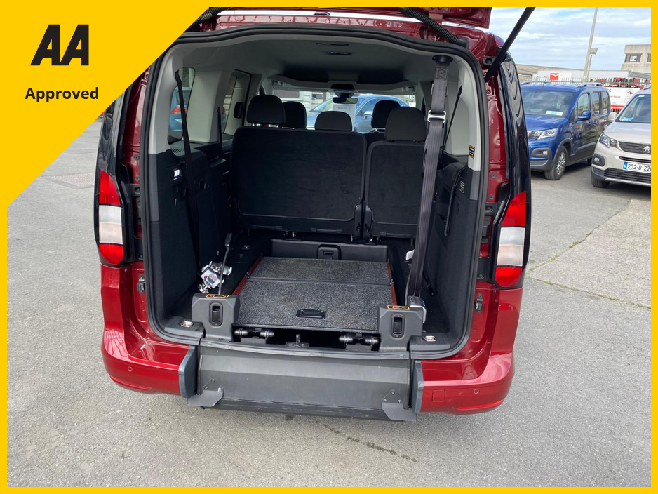 2023 Ford Grand Tourneo Connect Freedom Titanium RS Wheelchair Accessible Taxi €49,950