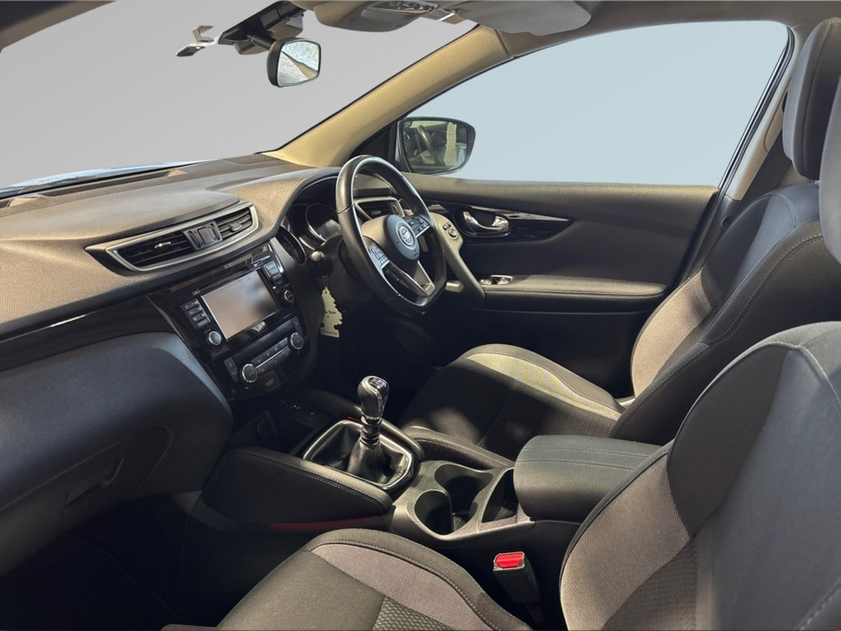 2019 Nissan Qashqai - image 4