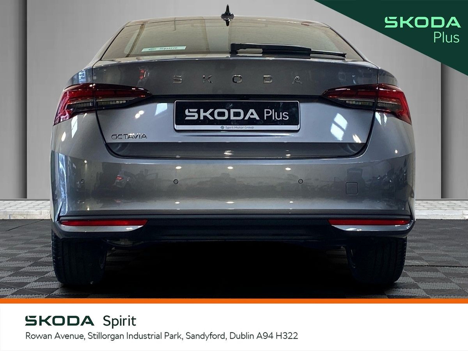 2025 Skoda Octavia - image 12