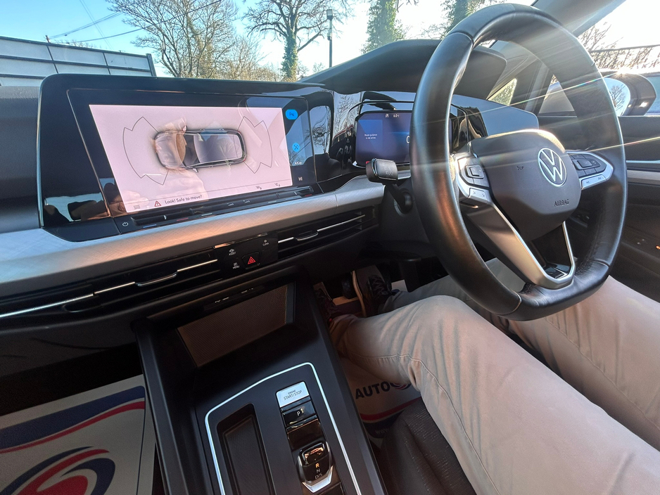 2023 Volkswagen Golf  €25,850