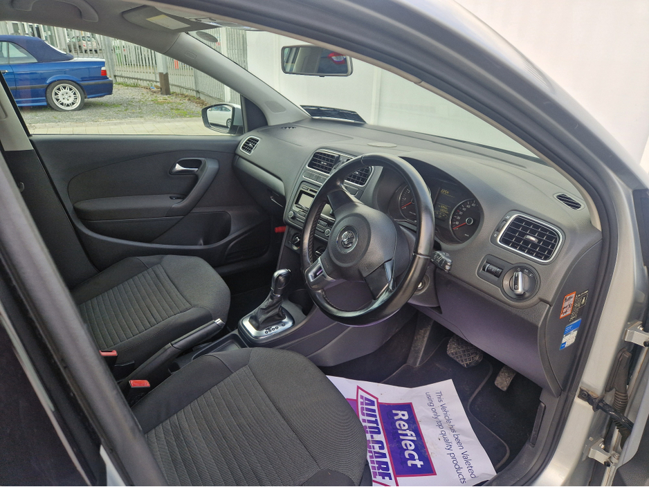 2013 Volkswagen Polo - image 14