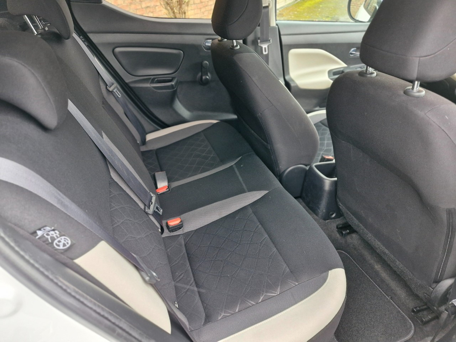 2018 Nissan Micra - image 26