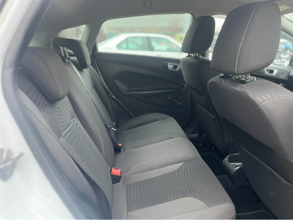 2014 Ford Fiesta ZETEC 1.2 - LOW INSURANCE - LOW TAX €7,995