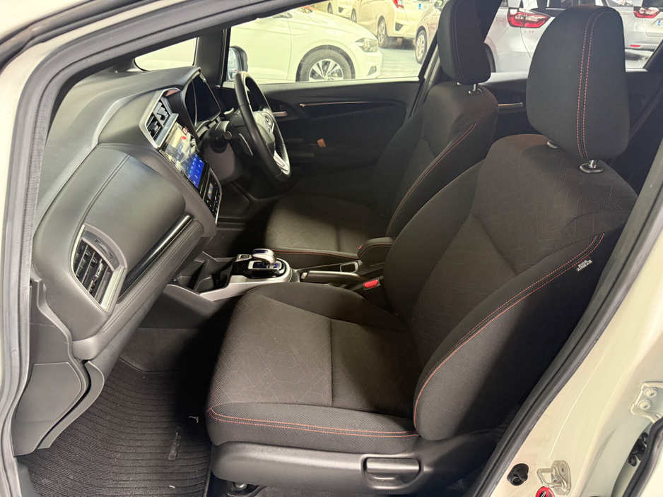 2015 Honda Jazz - image 21