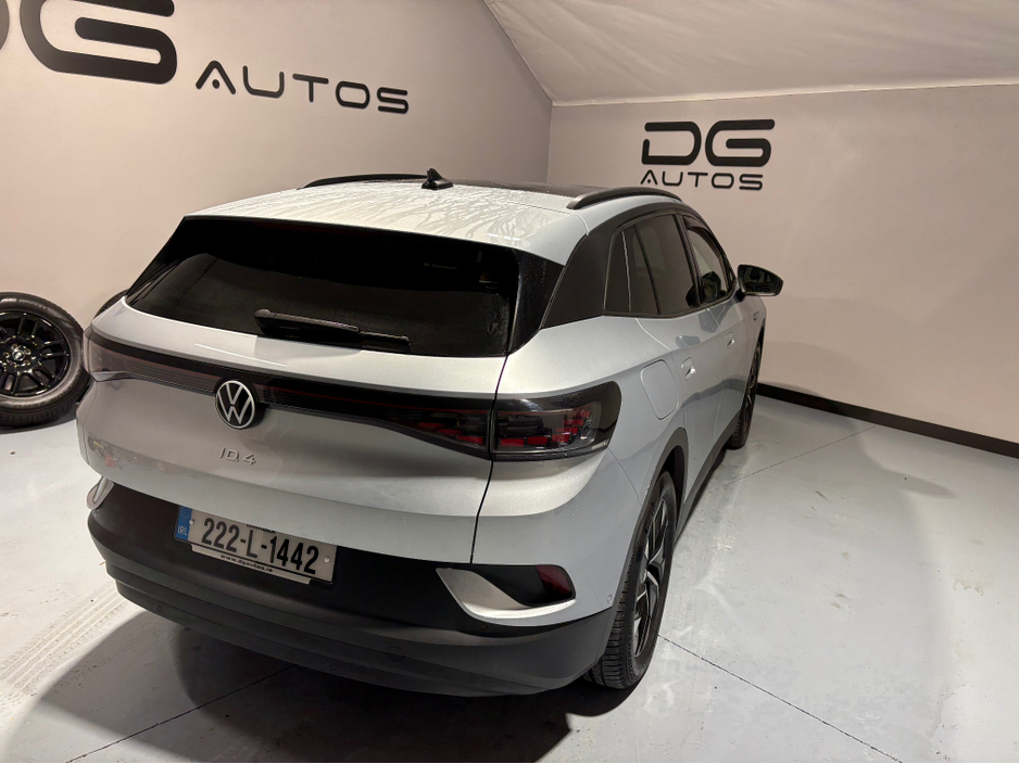 2022 Volkswagen ID.4 ONLY 37k kms - PRO 128 KW FAMILY 77KWH 174BHP €23,950