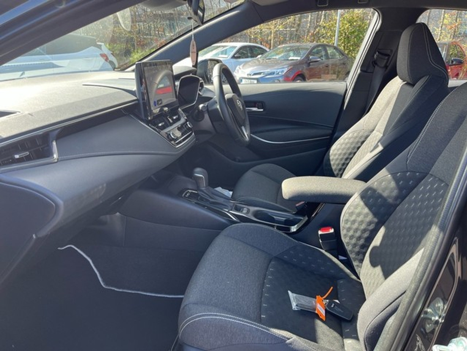 2024 Toyota Corolla - image 6