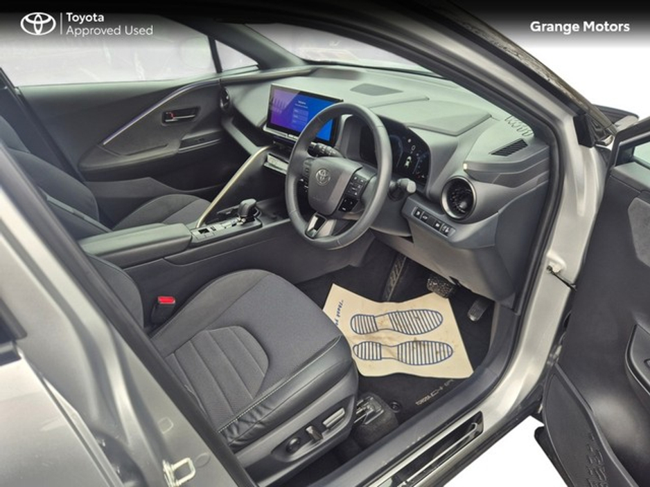 2024 Toyota C-HR - image 13