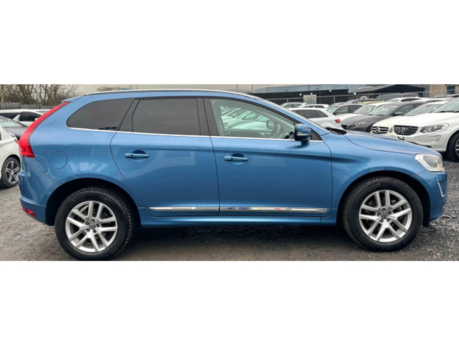 2017 Volvo XC60 2.0L Diesel Automatic  Sunroof (3276) €21,995