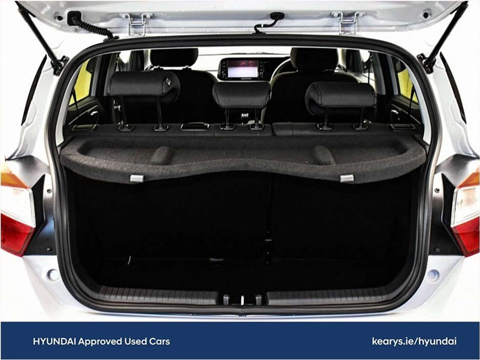 2024 Hyundai i10 - image 9