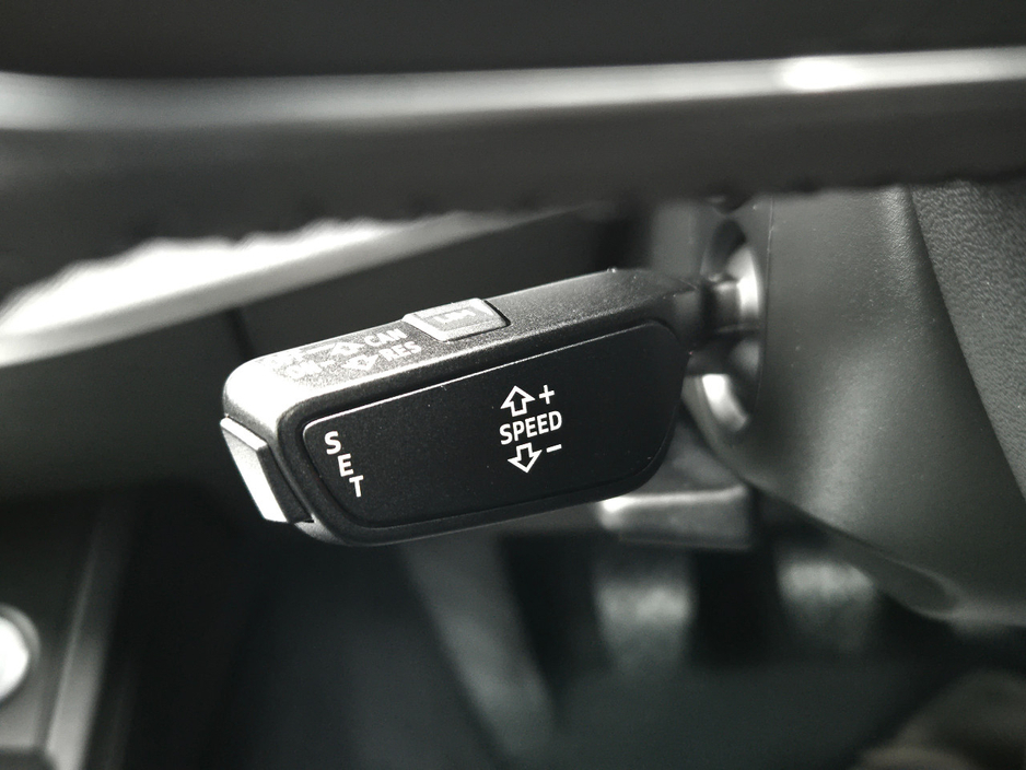 2018 Audi A4 - image 12