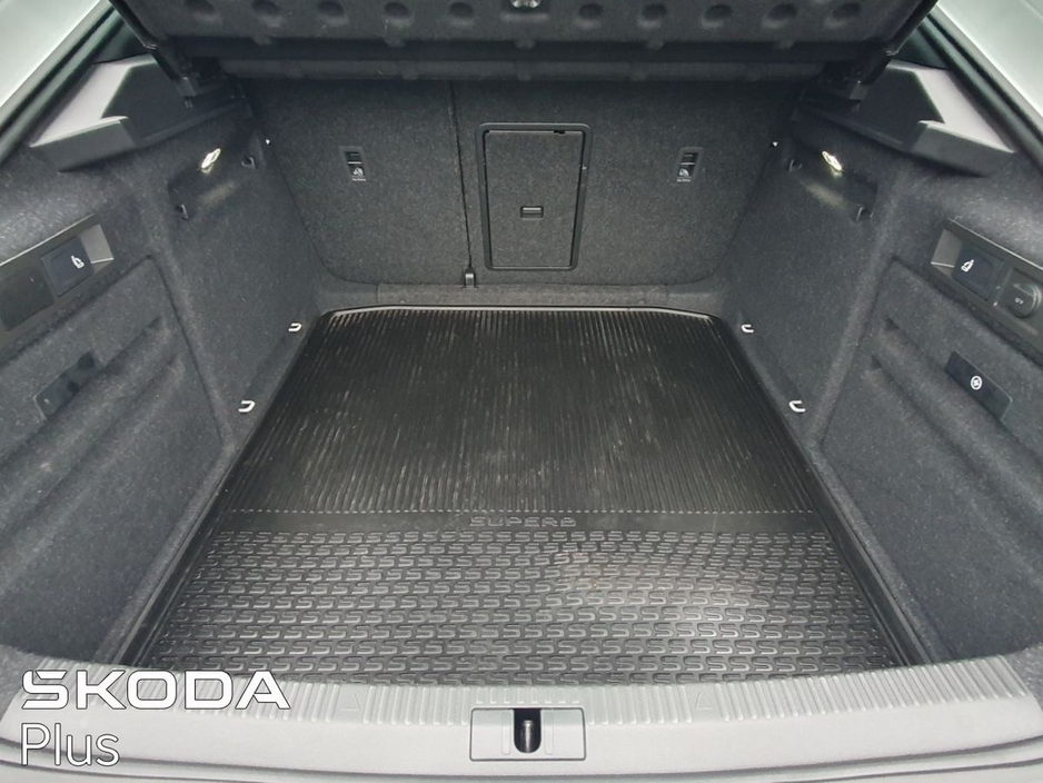 2024 Skoda Superb - image 10