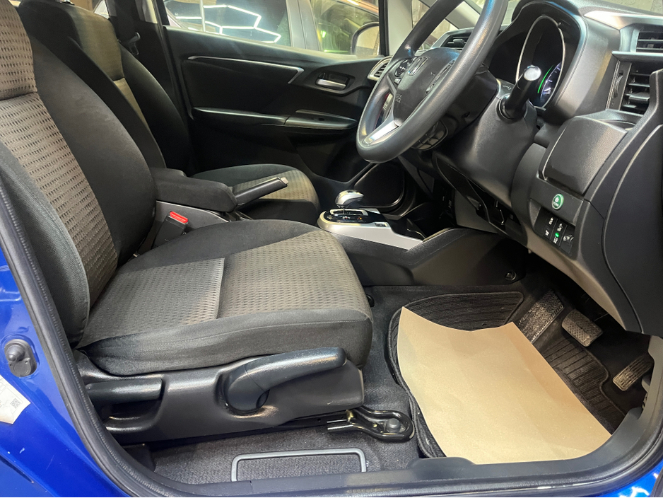 2018 Honda Fit - image 8