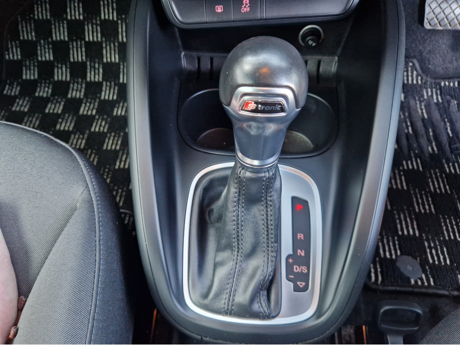 2015 Audi A1 - image 34