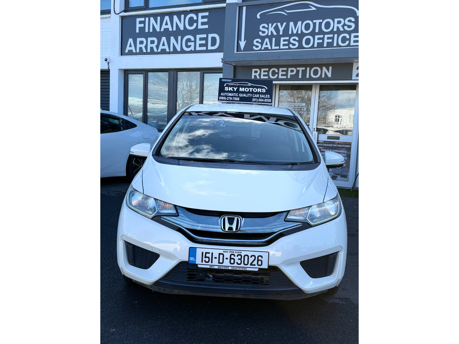 2015 Honda Fit - image 2