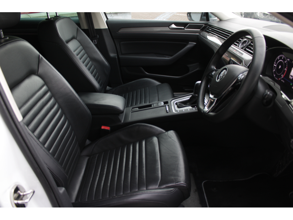 2019 Volkswagen Passat 2.0TDI 150BHP ALLTRACKEDITION 5DR ESTATE AUTOMATIC // STUNNING CAR WITH ONLY 108, 000 KMS // BUY WITH CONFIDENCE AA AND SIMI APPROVED DEALER 2025 // FINANCE ARRANGED // ALL TRADE INS WELCOME // €23,950