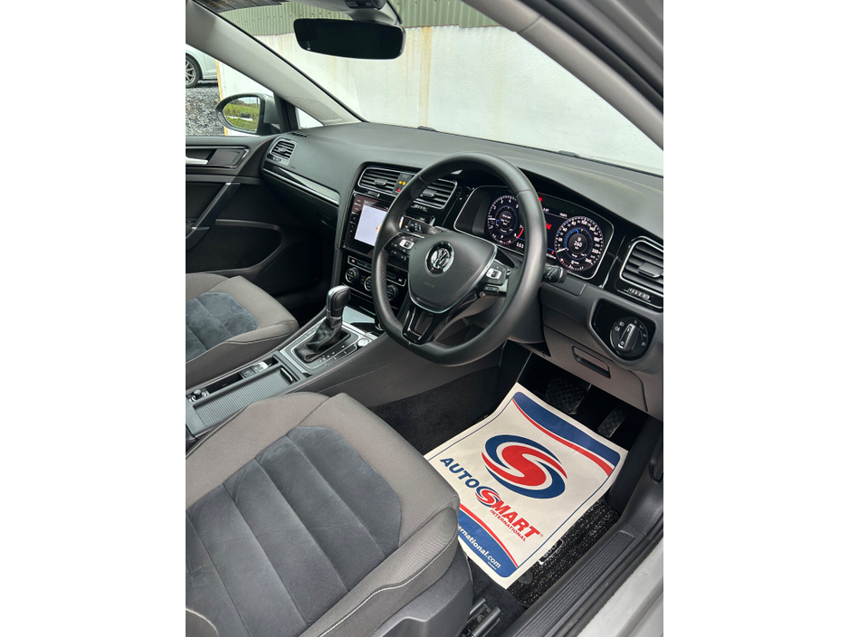 2018 Volkswagen Golf - image 20